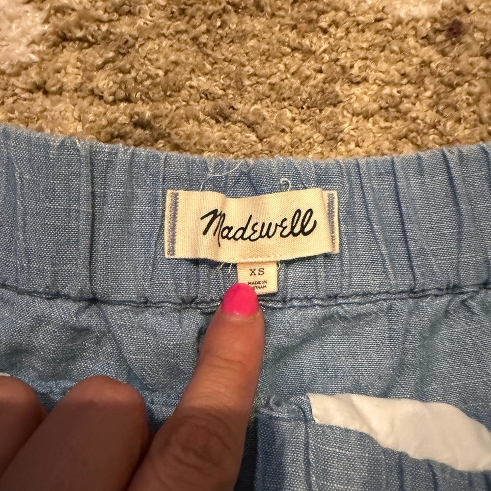 Madewell Chambray Elastic Shorts with Pockets- XS - Picture 5 of 7